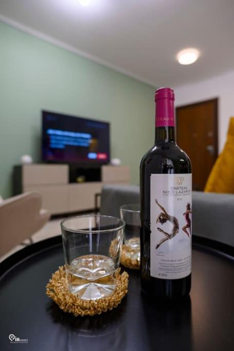Apartamento Thyme Out In Atenas Exterior foto