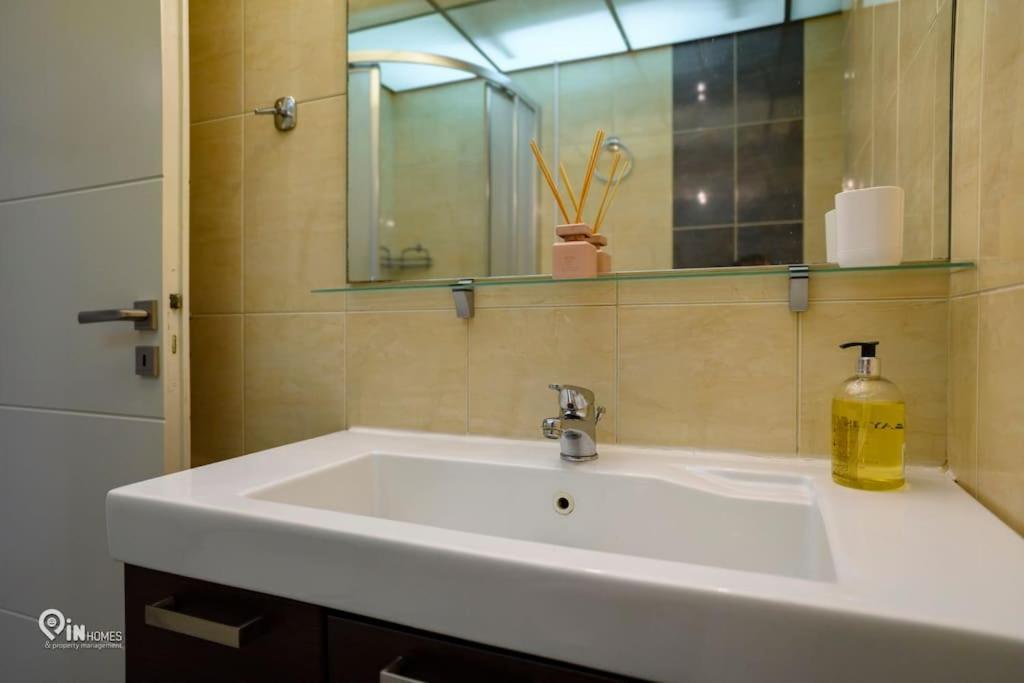 Apartamento Thyme Out In Atenas Exterior foto