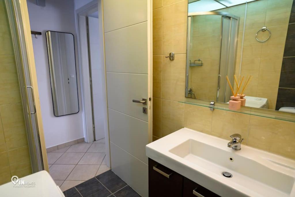 Apartamento Thyme Out In Atenas Exterior foto